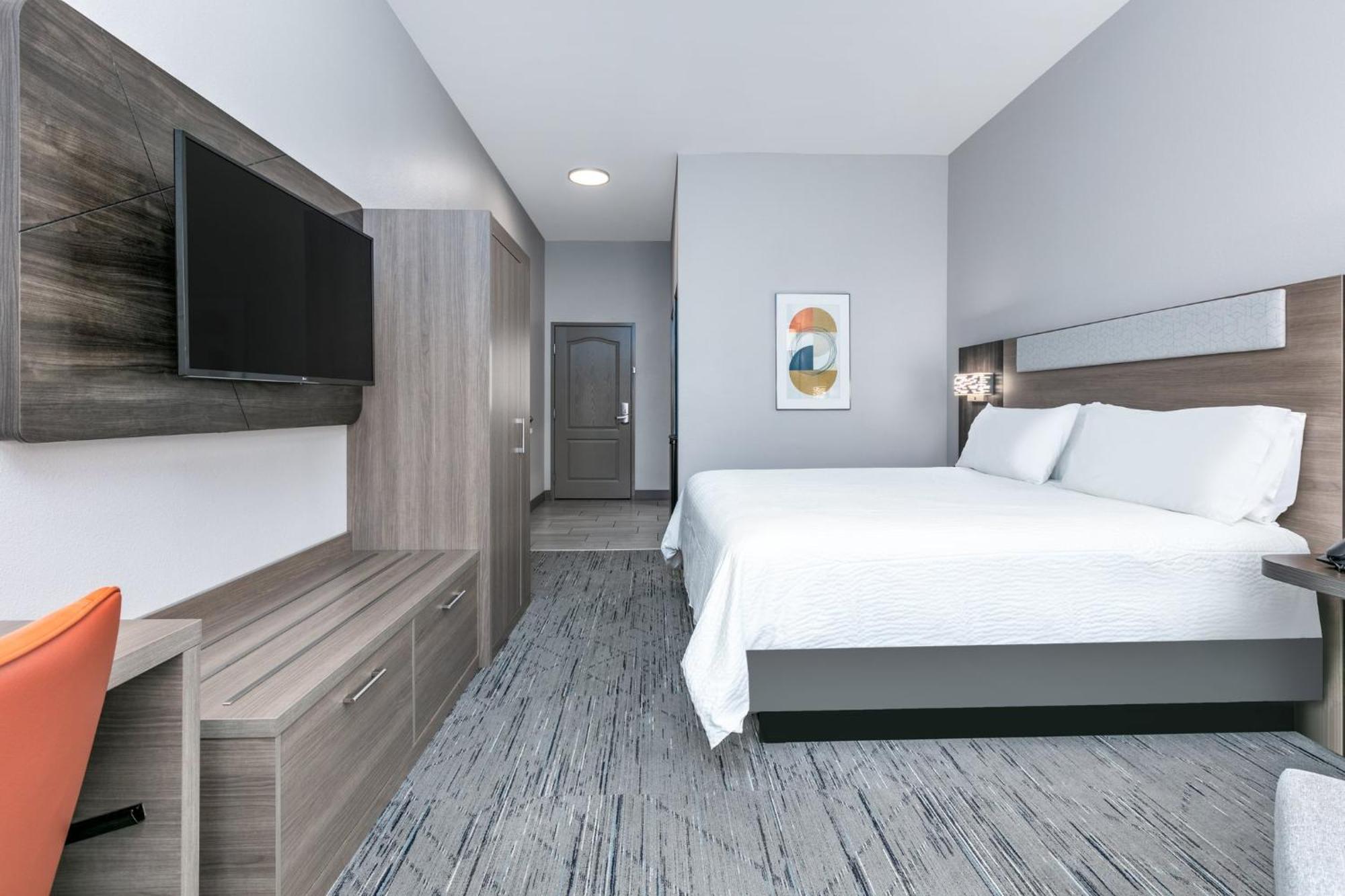 Holiday Inn Express Hotel & Suites Marshall By Ihg Exterior photo